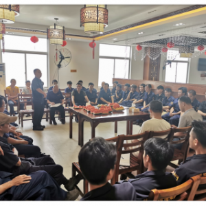 “交流面對面，溝通心連心” 縱覽集團開展生產(chǎn)基層骨干員工交流會 ... ... ... ... ...