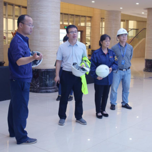 南寧市科技局黨委書(shū)記、副局長(zhǎng)王亞楠一行蒞臨縱覽集團(tuán)調(diào)研指導(dǎo) ...