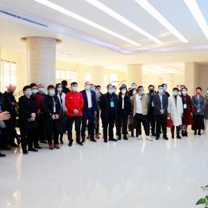 交流互鑒  共促發(fā)展 ——廣西民建企業(yè)家會(huì)員培訓(xùn)班學(xué)員走進(jìn)縱覽線(xiàn)纜集團(tuán)開(kāi)展研學(xué)活動(dòng)  ...