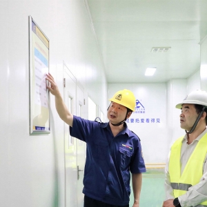 南寧市總工會(huì)黨組書記、常務(wù)副主席倫建帶隊(duì)到縱覽集團(tuán)開展班組建設(shè)調(diào)研工作 ...