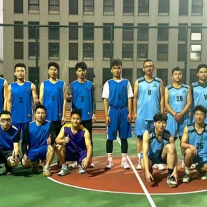 展風(fēng)采，促交流|縱覽線纜集團(tuán)與國潮鋁業(yè)舉辦“迎新春 促交流”籃球友誼賽